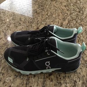 On Cloud running shoes size 8